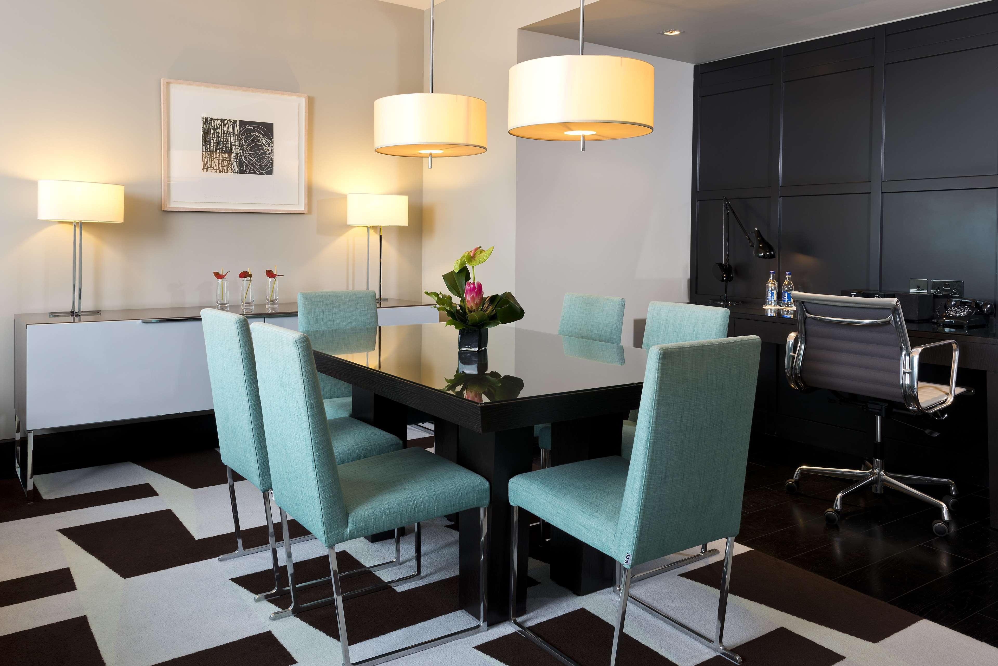 The Fitzwilliam Hotel Belfast Kültér fotó A modern dining room