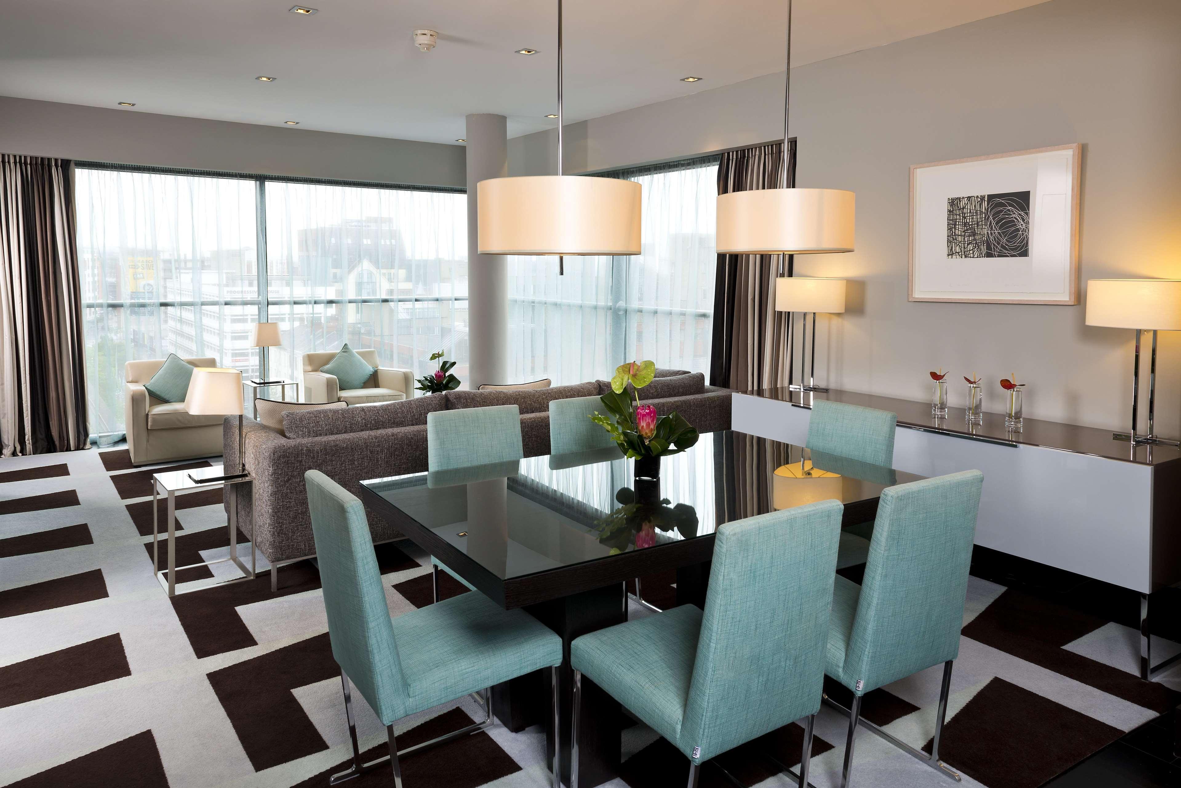 The Fitzwilliam Hotel Belfast Kültér fotó A suite at the InterContinental London The O2