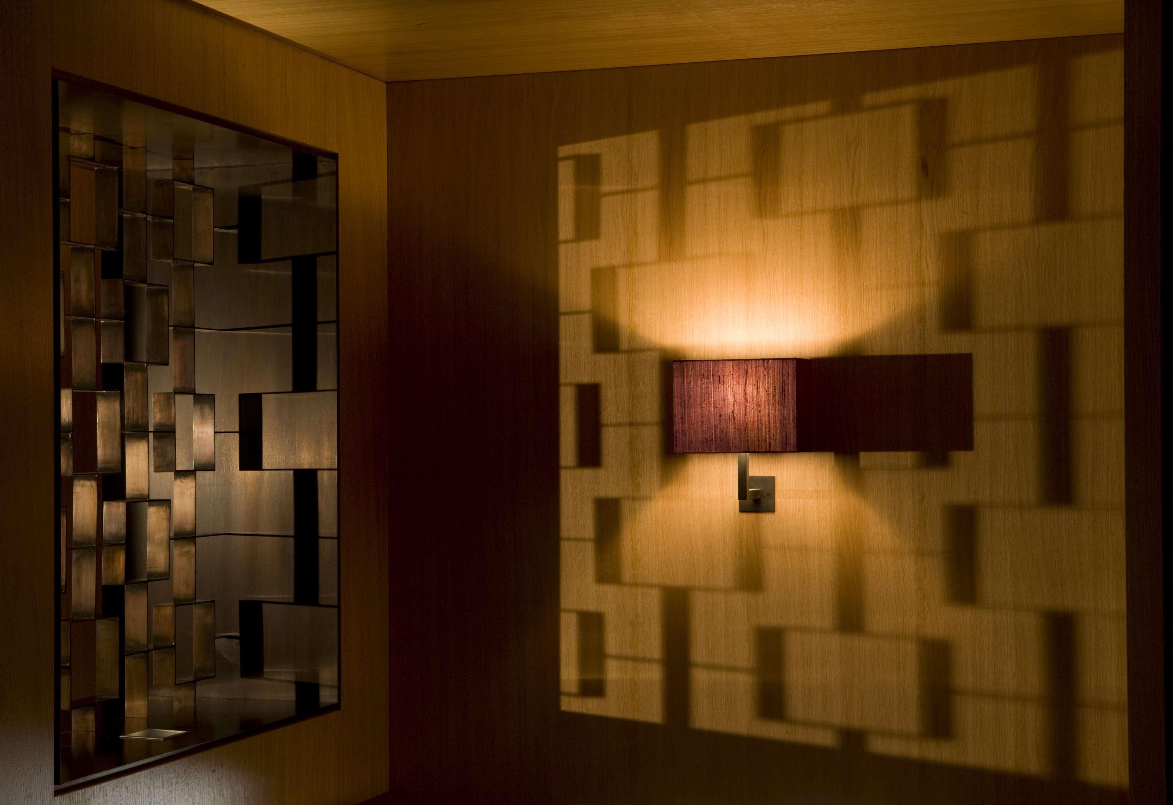 The Fitzwilliam Hotel Belfast Kültér fotó A wall light